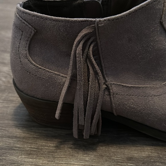 Carlos Santana fringe booties size 7 - Picture 2 of 6